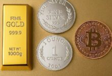 لماذا انخفضت أسعار البيتكوين والذهب والفضة؟ كشف الأسباب الحقيقية وراء الكواليس