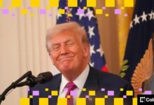 سعر البيتكوين يتراجع بعد رفع ترامب التعرفة العالمية إلى 15% رغم قرار المحكمة العليا