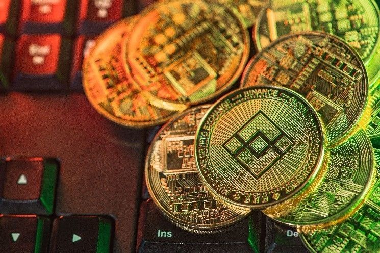 سعر BNB يهبط 3% بعد نفى بينانس مزاعم تحويل مليار دولار من USDT لإيران