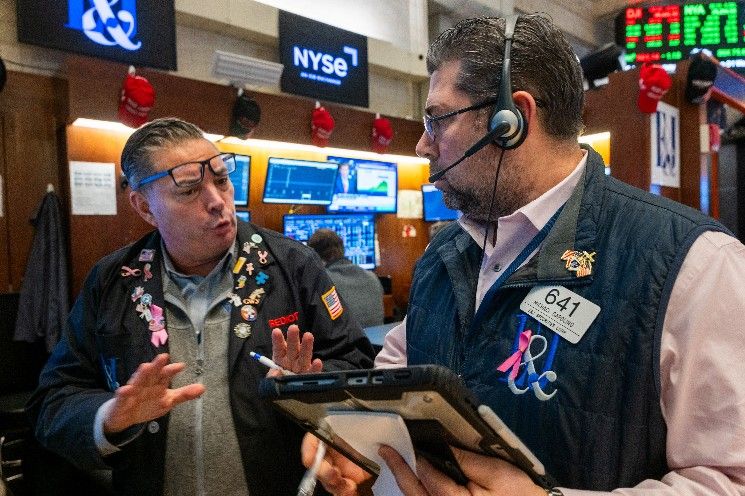 البيتكوين يعاود الارتفاع قرب 69 ألف دولار لكن المحللين يحذرون: السوق لم يخرج من منطقة الخطر بعد