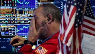 الأسواق تتراجع بشدة: انخفاض في العملات الرقمية والأسهم والمعادن