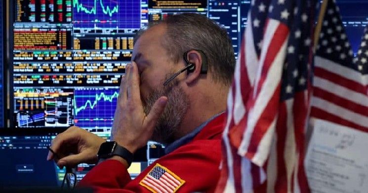 الأسواق تتراجع بشدة: انخفاض في العملات الرقمية والأسهم والمعادن