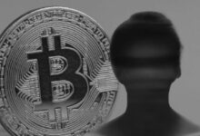 فيديو مزيف بعمق يخدع مواطنًا سنغافوريًا في مخطط استثماري احتيالي