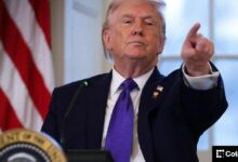 بتكوين تشهد قفزة ثم هبوطًا حادًا بعد إلغاء المحكمة العليا تعريفات ترامب الجمركية