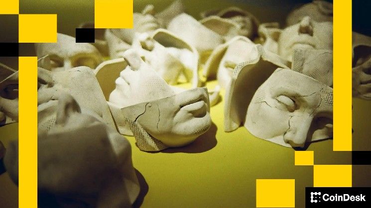 صناديق البيتكوين ETF تحتفظ بمليارات الدولارات رغم الانهيار السعري.. لكن الصلابة تخفي واقعاً قاسياً