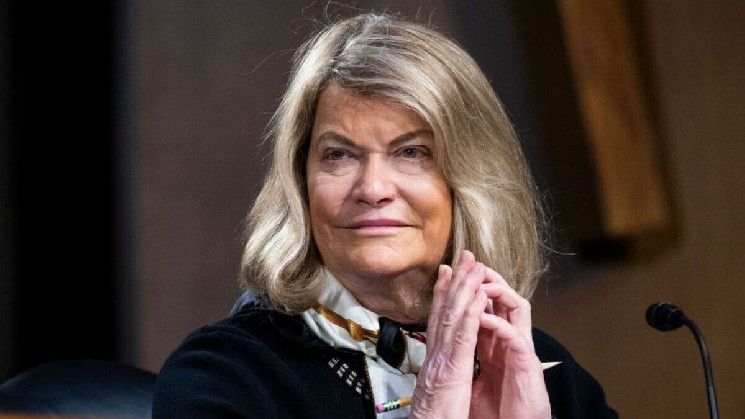 سيناتور لوميس تقترح استخدام احتياطي الذهب الأمريكي لشراء البيتكوين