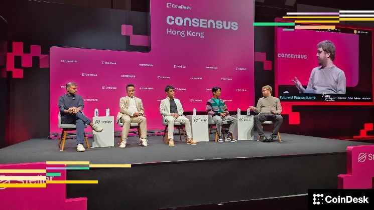 التمويل اللامركزي (DeFi) ليس لامركزياً حقاً: المركزية حتمية في مساره