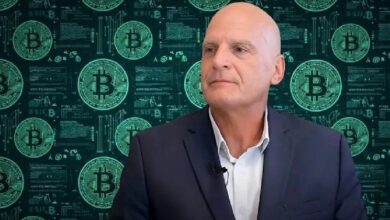 محلل بلومبيرغ مايك ماكجلون: "الاتجاه الهبوطي سيستمر ما لم يتجاوز البيتكوين حاجز 74,000 دولار"