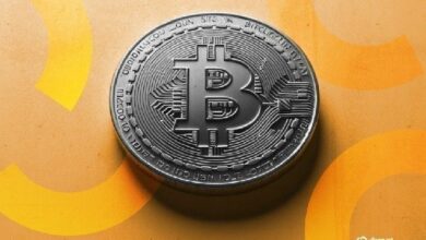 انزلاق البيتكوين إلى 64,000 دولار: صدمة اقتصادية كلية وليس انهيارًا للسوق