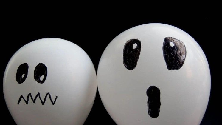 إيثريوم وسولانا وريبل تواصل خسائرها مع اضطراب أسواق المخاطرة بسبب تداولات الذعر للذكاء الاصطناعي