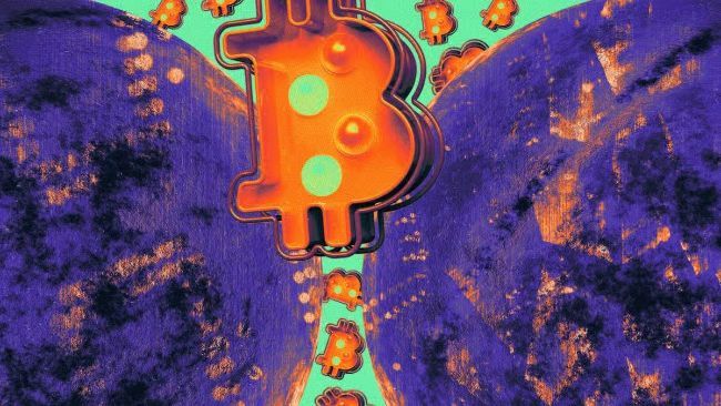 بيتكوين تدخل رسميًا منطقة هبوطية وتتجه نحو 35,000 دولار: تحليل الرسم البياني يُظهر المسار