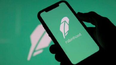 هل تساعد عملية إعادة الشراء بقيمة 1.5 مليار دولار لـ Robinhood سهم HOOD على التعافي من انهيار 50%؟