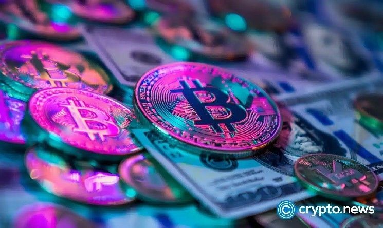 سعر بيتكوين يستعد للخروج من القناة الصعودية مع جذب الصناديق المتداولة لأكثر من 1.3 مليار دولار