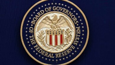 وفقًا لبعض الاقتصاديين: هل يرفع الاحتياطي الفيدرالي أسعار الفائدة هذا العام؟ وما هي التوقعات؟