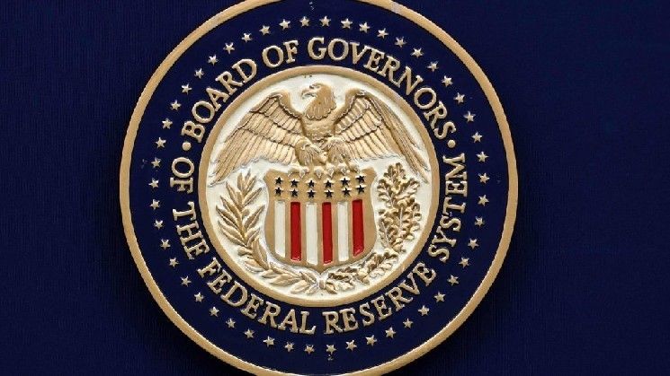 وفقًا لبعض الاقتصاديين: هل يرفع الاحتياطي الفيدرالي أسعار الفائدة هذا العام؟ وما هي التوقعات؟