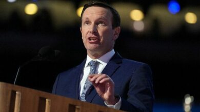 الديمقراطيون الأمريكيون يستهدفون مسؤولين حكوميين يتلاعبون بأسواق التوقع حول الإجراءات الحربية