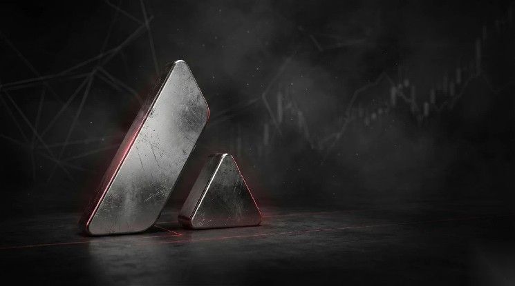 صراع AVAX: نظرة متعمقة على التحديات والفرص أمام العملة الرقمية