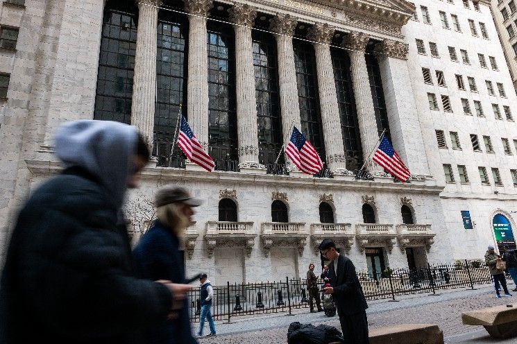 وول ستريت تدفع نحو الأسهم المُرمزنة لكن المؤسسات المالية لا تتشوق لتداولها