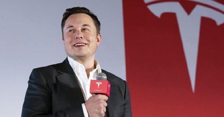 تسلا تؤمن حصة في سبيس إكس عبر اندماج xAI استعدادًا للطرح العام الأولي