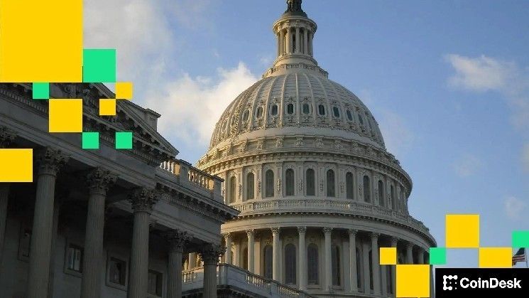 البتكوين يتأرجح في نطاق ضيق: تشريعات جديدة قد تكون الشرارة التي ينتظرها السوق وفقًا لجيه بي مورجان