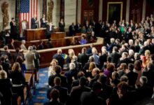 هذا السياسي الأمريكي يتخلص فجأة من أسهم رئيسية في الذكاء الاصطناعي