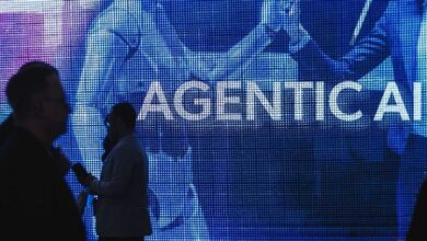 فيزا وكوينبيز مستعدتان لعصر وكلاء الذكاء الاصطناعي.. كل منهما تبني إنترنت مختلفًا