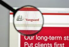 فانجارد تعلن عن تقسيم أسهم مجموعة من أكبر صناديقها الاستثمارية المتداولة (ETFs)