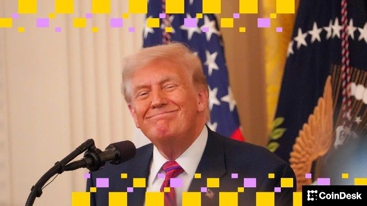 مستثمر غامض يجني 2.5 مليون دولار في ساعات برهان جريء على أخبار حفل ترامب الأخير