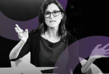 "أرك إنفست" لـ كاثي وود تتخلص من أسهم ميتا وإنفيديا وصندوق بيتكوين ETF في تصفية كبرى للاستثمارات التكنولوجية