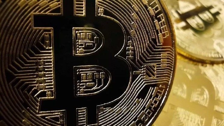 محلل مالي شهير يكشف: القيمة العادلة للبيتكوين أعلى مما كان متوقعًا