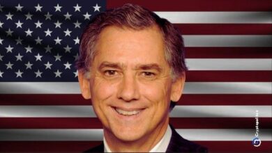 مواجهة عوائد الستيبلكوين قد تهز أسواق العملات الرقمية مع ضغط النائب فرينش هيل في مجلس الشيوخ