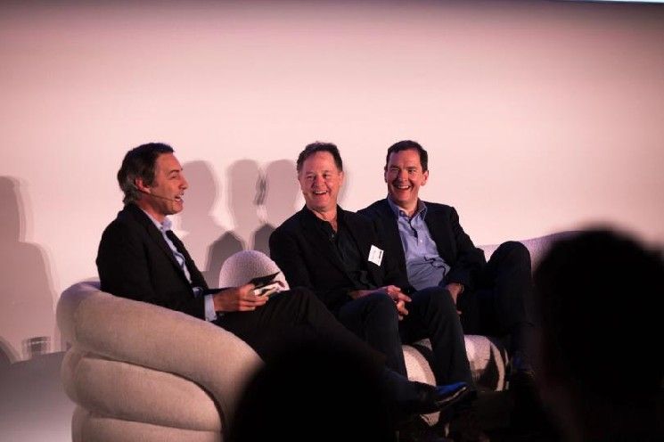 نائب رئيس كوينباس للسياسة الدولية ينتقل إلى أوبن أيه آي