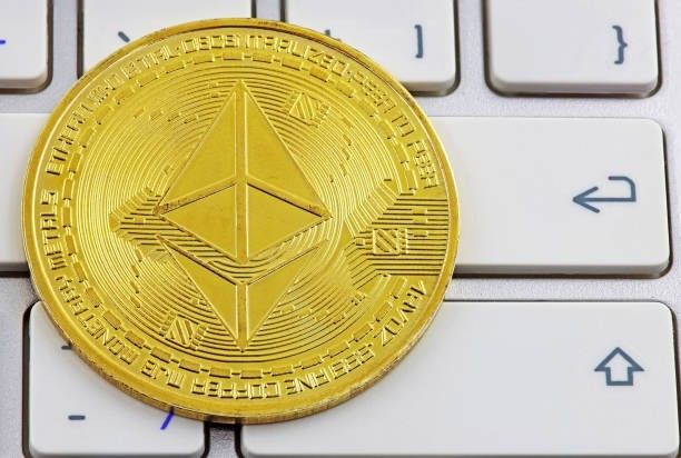تحديث انهيار سعر الإيثيريوم: محلل يتنبأ بهبوط إلى 600 دولار في حال تحقق هذا السيناريو