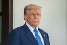 ترامب يستضيف مايك تايسون وكبار حاملي الميمكوين في مار-a-لاغو، لكن التقارير تشير إلى غياب هذا الملياردير المشفر