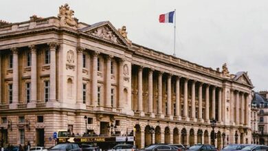 وزير المالية الفرنسي يدعو لزيادة عملات اليورو المستقرة إيذانًا بتحول في السياسة الحكومية