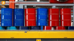 عقود النفط الأمريكي الآجلة على هايبرليكيد تشهد ارتفاعًا صاروخيًا بعد فشل جيه دي فانس في التوصل لاتفاق نووي مع إيران في إسلام آباد