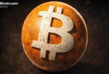 مشتقات البيتكوين تُطلق إشارات حذر مع صعود السعر: تحليل شامل للخيارات والعقود الآجلة ونقطة الألم القصوى