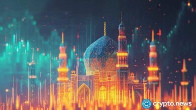 الدولار يهوي مع تبخر علاوة المخاطر في مضيق هرمز