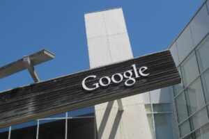 رئيس تنفيذي لـ Hashgraph يحذر: الأنظمة غير المُرخصة تشكل مخاطر على الامتثال التنظيمي