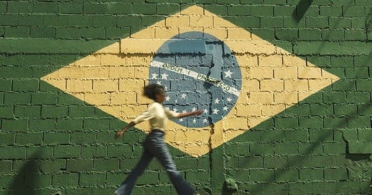 البرازيل تحظر كالشي وبولي ماركت في حملة تشديد على أسواق التوقعات