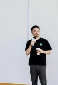 مؤسس نيو يكشف عن إعادة توزيع رائدة للرموز المميزة وإصلاح شامل للهيئة المؤسسة