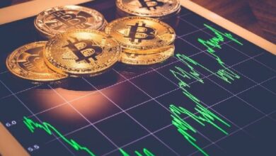 بتكوين وإيثيريوم يرتفعان، إكس آر بي ودوجكوين يثبتان وسط توترات مضيق هرمز المرتقبة: محلل يتوقع صعودًا حقيقيًا لبتكوين بعد "استراحة" قصيرة