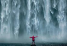 الهروب إلى الأمان: كيف تتفوق Spark من Maker و USDC في تفكيك Aave بقيمة 10 مليارات دولار