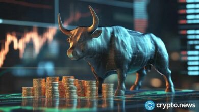 سعر TAO يستقر فوق 300 دولار بعد الارتفاع الكبير في مارس