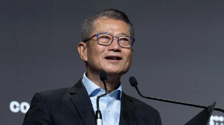 هونغ كونغ لم تصدر أي ترخيص لعملة HKD المستقرة بعد الموعد المستهدف في مارس