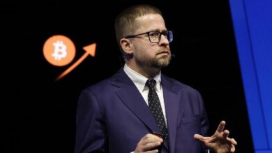 رئيس البنك المركزي التشيكي يدعم إدراج البيتكوين بنسبة 1% من الاحتياطي في استراتيجية "محافظة لكن مبتكرة"