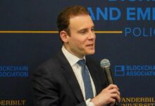 رئيس هيئة تداول السلع الآجلة الأمريكية يؤكد على "السلطة التنظيمية الحصرية" للهيئة في معركة أسواق التوقعات: تقرير خاص عن العملات الرقمية