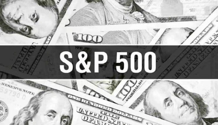 مؤشر S&P 500 يطلق إشارة مقلقة تشبه نمط فقاعة الدوت كوم
