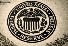 الاحتياطي الفيدرالي يُثبِّت أسعار الفائدة وسط توقعات السوق بإلغاء خفضها حتى 2026