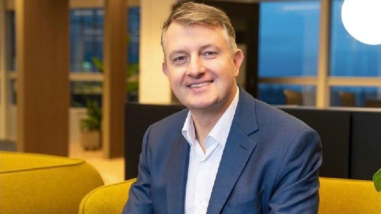 لماذا تتحالف 12 بنكًا أوروبيًا لإنقاذ اليورو من التداول بالدولار الرقمي؟